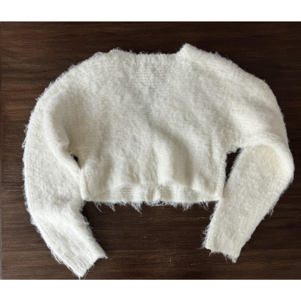 Kimchi Blue Cropped Fuzzy Cardigan Sweater Womens Small Cloud White - Picture 3 of 11